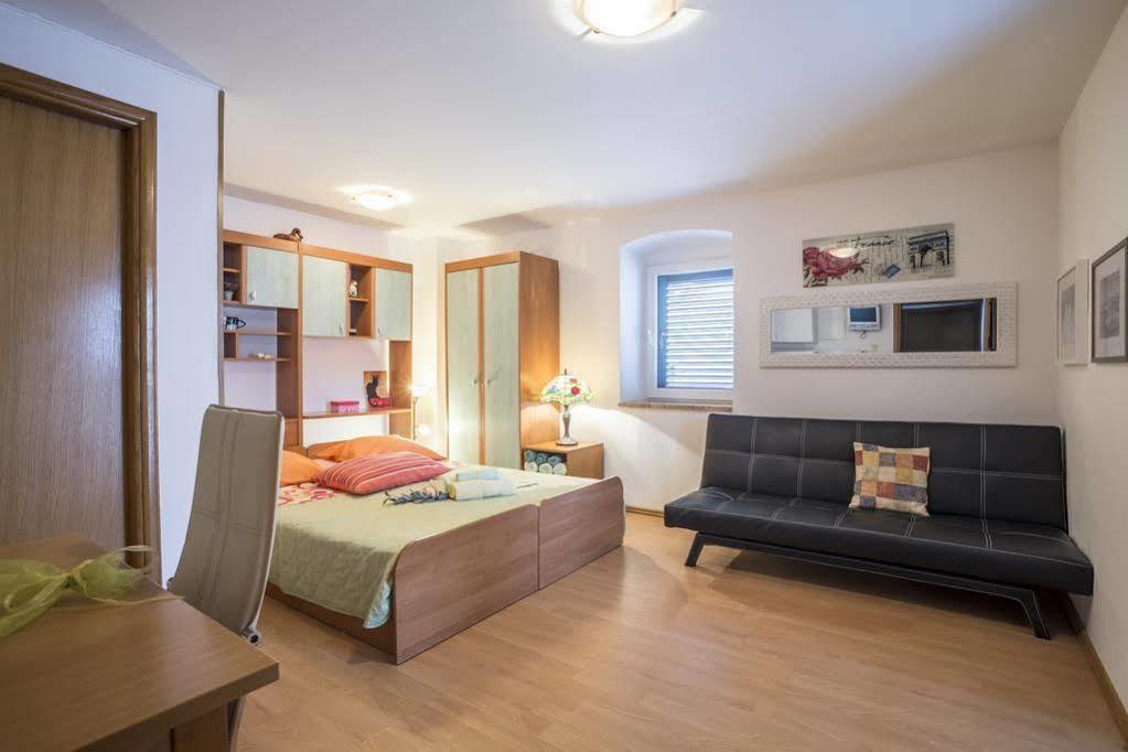 Split Center Apartments Экстерьер фото